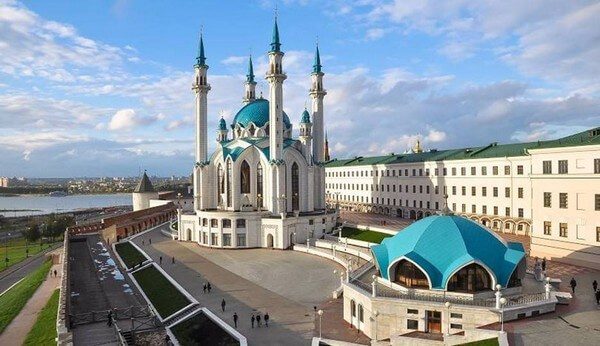 Казань — столица Татарстана, порт захода теплохода «Хирург Разумовский»